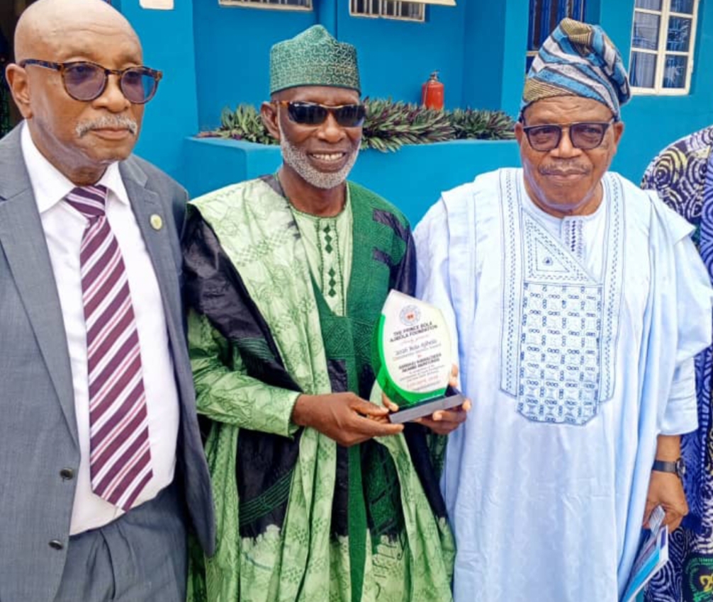 Akintunde Bags Bola Ajibola Community Award, Backs FG’s Education Reforms
