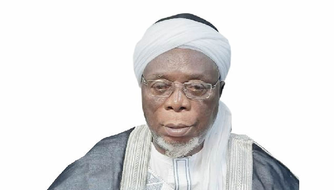 Chief Imam Bans Men With Plaited Hair, Earrings From Jumat Prayers in Ogun