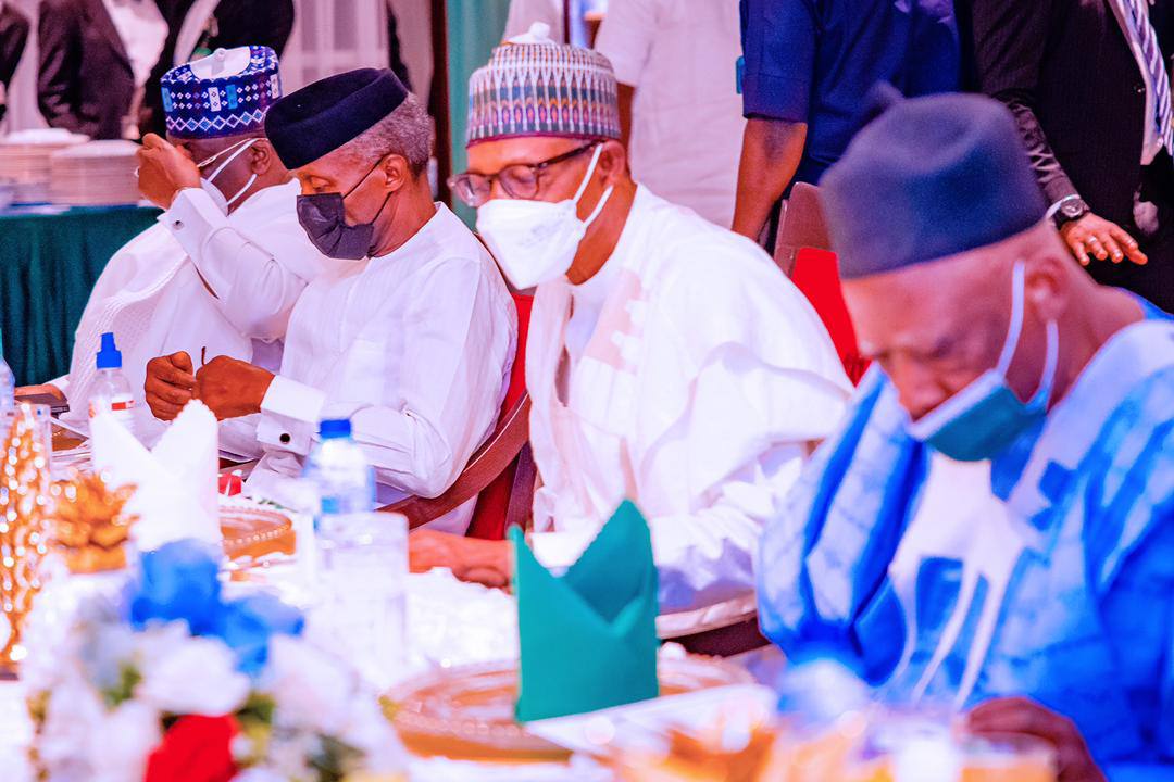 Primaries: Buhari meets presidential aspirants, moots consensus
