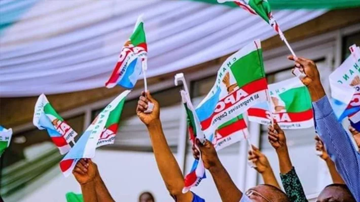 Just In: Two Senators, Six Reps from Rivers defect to APC