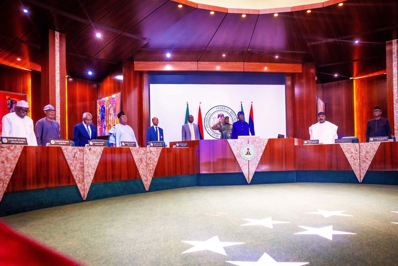 Just In: Tinubu, Govs, Security Chiefs in closed door meeting over food crisis, insecurity