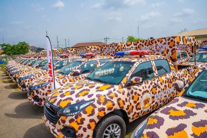 Makinde Donates Additional 100 Operational Vehicles To Amotekun