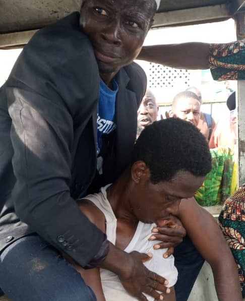 Strike: One slumps, feared dead, as workers move against Ogun Labour Leaders for alleged compromise