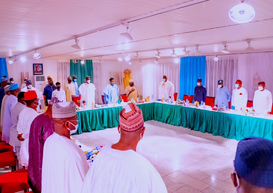 Just In: Buhari meets 23 APC presidential aspirants amidst consensus rumour