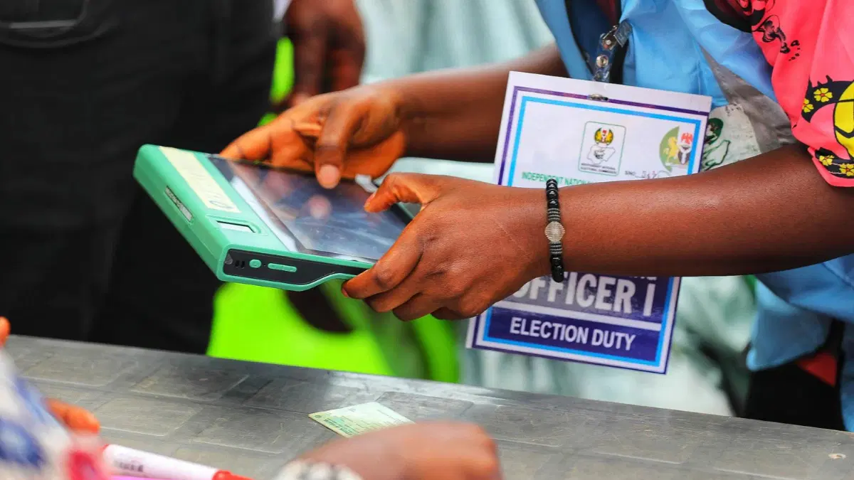 2.5m Nigerians register as INEC concludes first phase of CVR